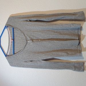 Victoria’s Secret Top Gray Medium Long Sleeve Silver Shimmering Threads